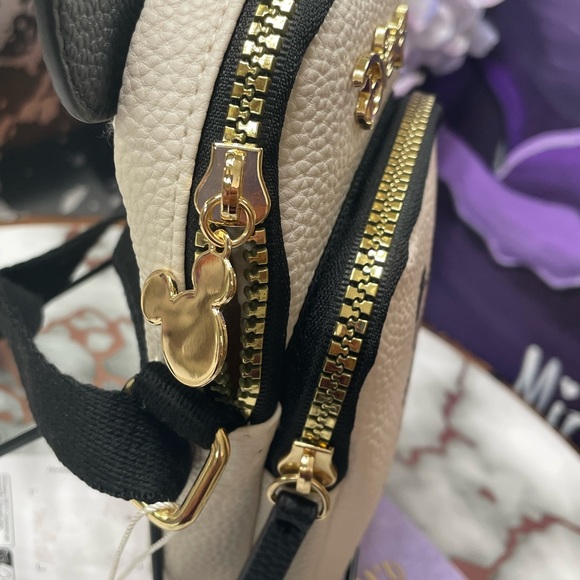 Primark Disney Mickey Mouse Crossbody Bag with Disney Wine glass and Mini Charm - Picture 7 of 10